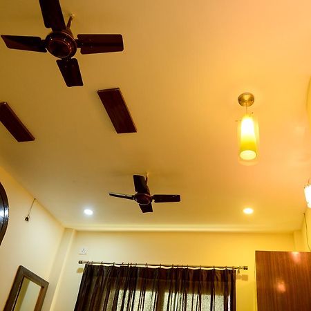 Hotel Mm Guwahati Esterno foto
