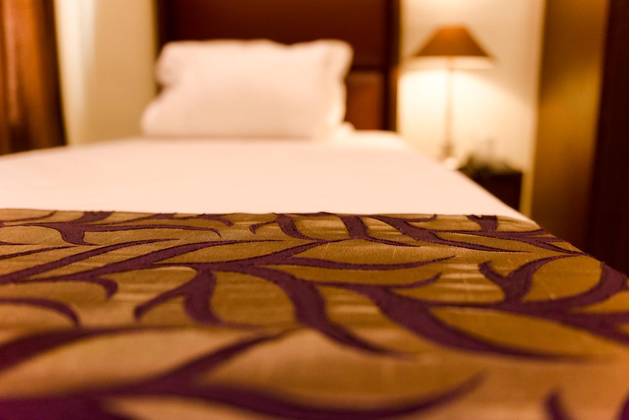 Hotel Mm Guwahati Esterno foto