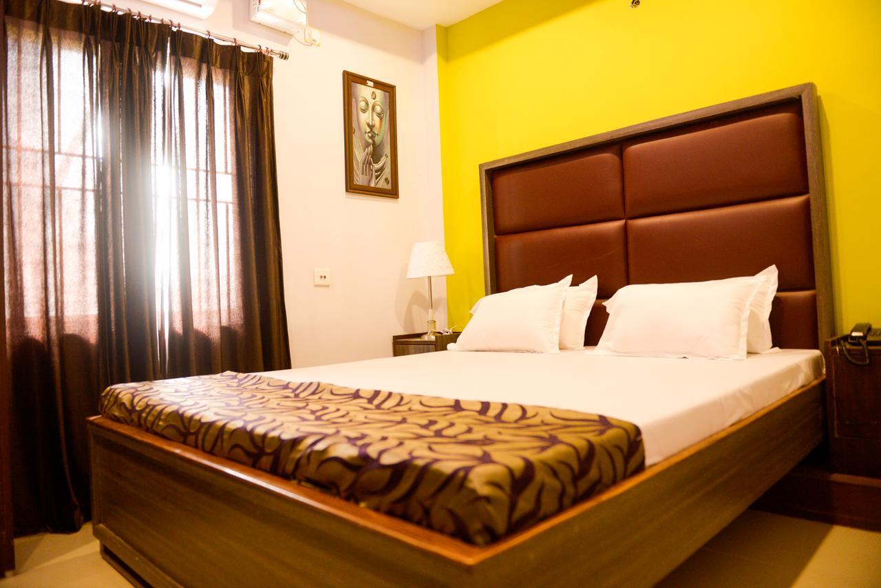 Hotel Mm Guwahati Esterno foto