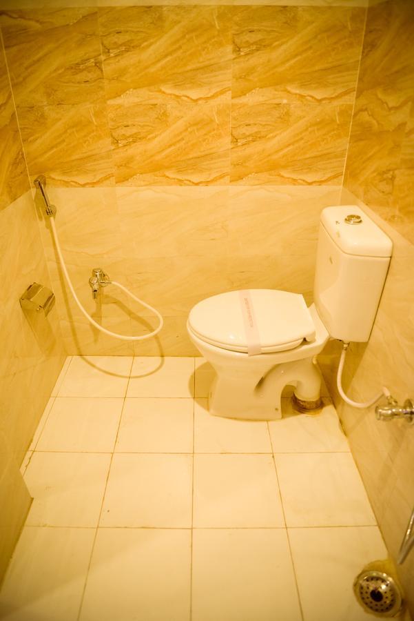 Hotel Mm Guwahati Esterno foto