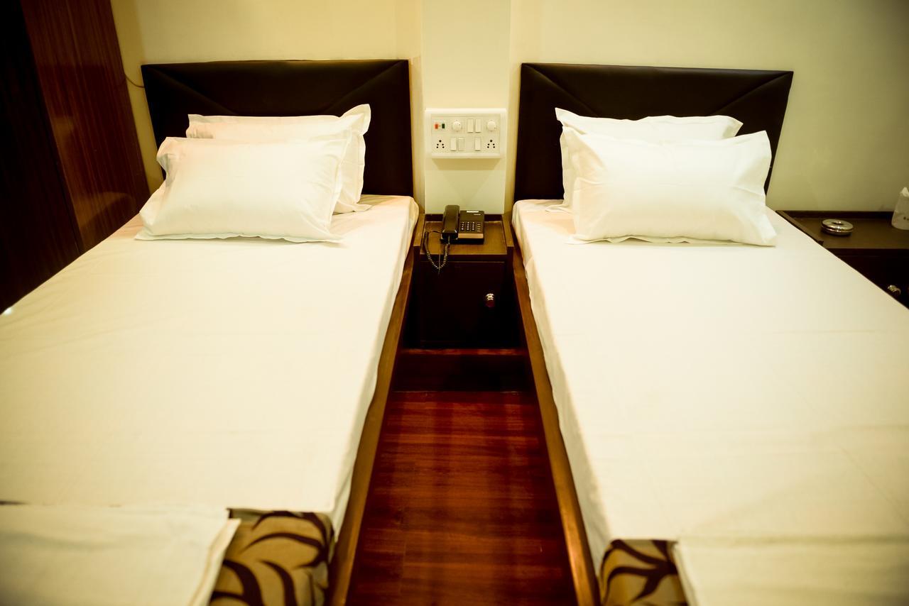 Hotel Mm Guwahati Esterno foto